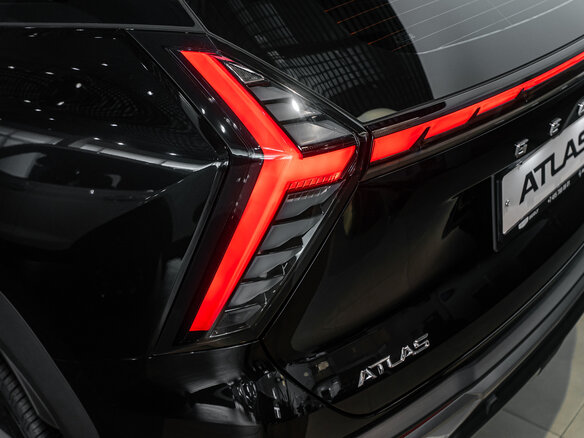 2026 Geely Atlas II, чёрный - вид 19