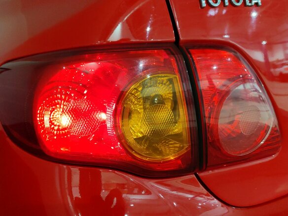 2008 Toyota Corolla AMT X (E140, E150), красный - вид 21