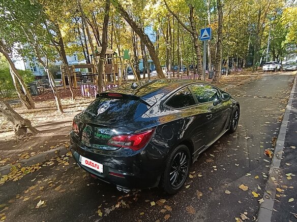 2012 Opel Astra GTC J Рестайлинг, чёрный - вид 3