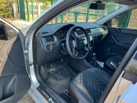 2015 Skoda Rapid I, серебристый, 837000 рублей, вид 4