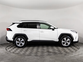 2019 Toyota RAV4 V (XA50), белый, 2099000 рублей, вид 4