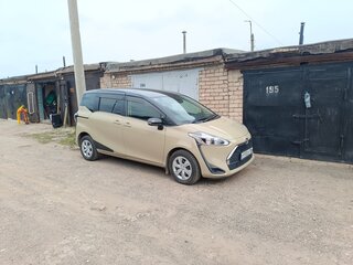 2020 Toyota Sienta II Рестайлинг, коричневый, 1675000 рублей, вид 5