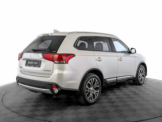 2018 Mitsubishi Outlander III Рестайлинг 2, белый, 1655000 рублей, вид 5