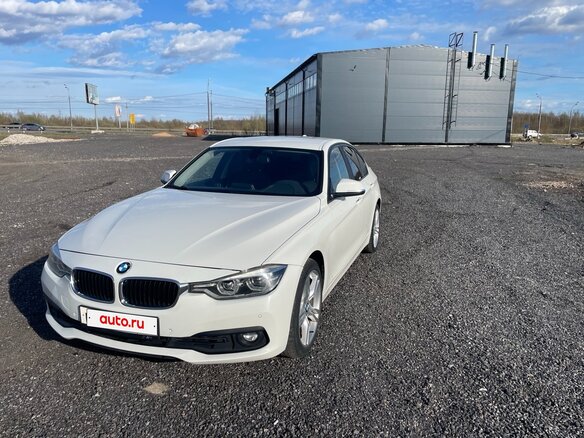 2015 BMW 3 серии 320i VI (F3x) Рестайлинг, белый - вид 1