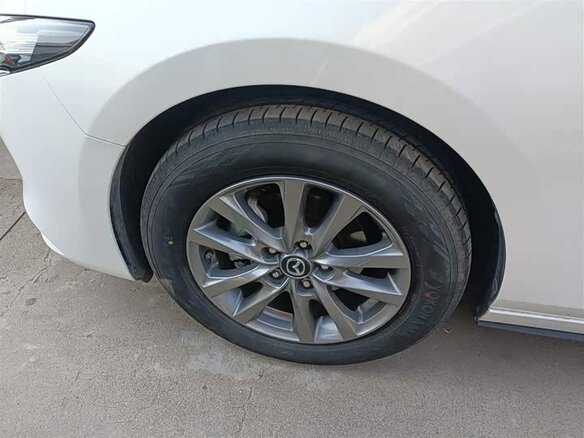 2023 Mazda 3 Axela IV (BP), белый, 1500100 рублей - вид 8