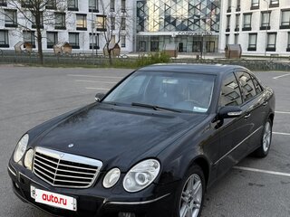 2004 Mercedes-Benz E-Класс 320 III (W211, S211), чёрный, 950000 рублей, вид 1
