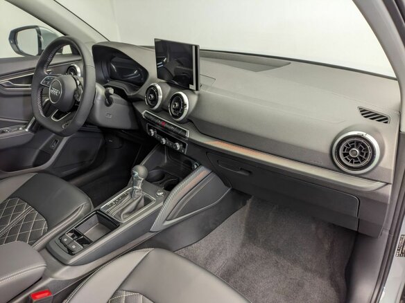 2026 Audi Q2 35 TFSI I Рестайлинг, серый - вид 8