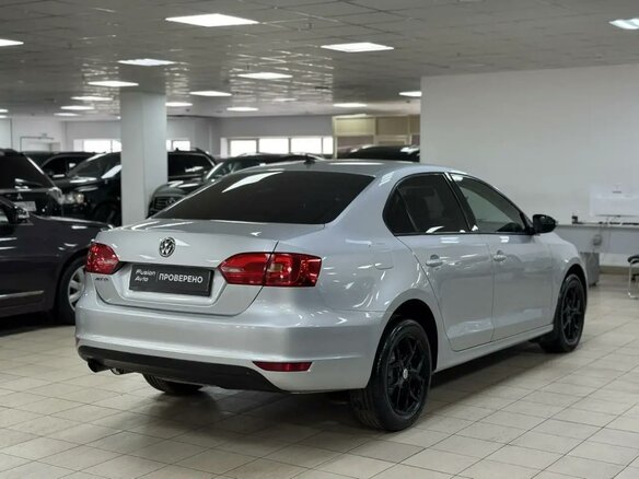 2013 Volkswagen Jetta VI, серебристый, 695000 рублей - вид 5