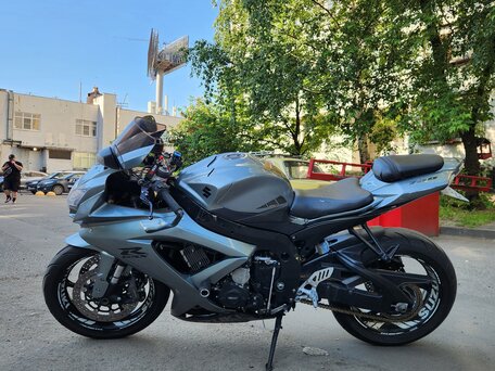 2008 Suzuki GSX-R 750, серый, 700000 рублей, вид 2
