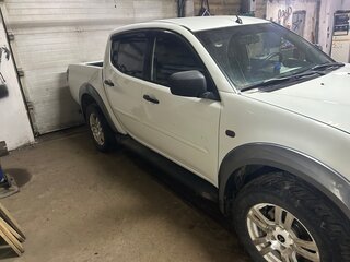 2013 Mitsubishi L200 IV, белый, 1350000 рублей, вид 4