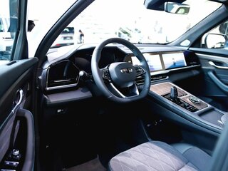 2026 Geely Monjaro I Рестайлинг, белый, 4954990 рублей, вид 4