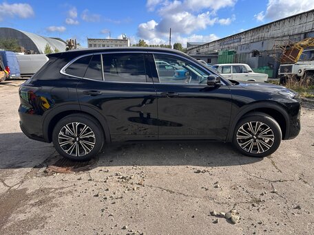 2026 Geely EX5 Гибрид EM-i, чёрный, 3370000 рублей, вид 3