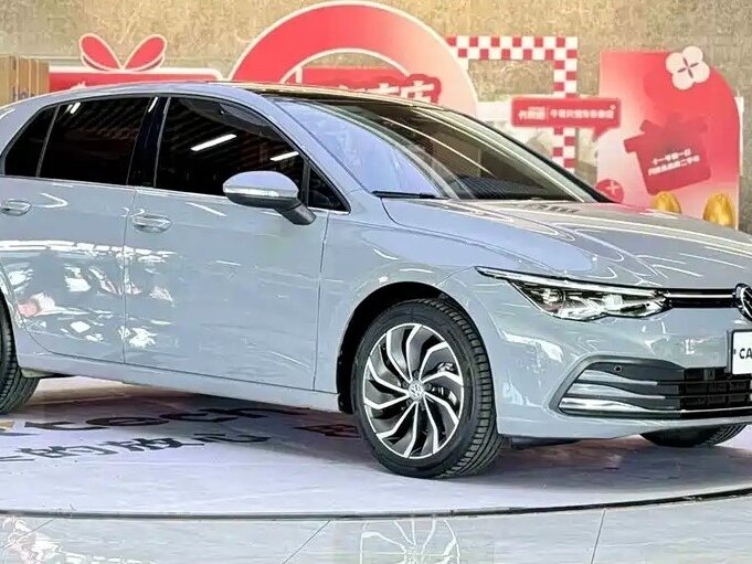 Открыть фотографии: Volkswagen Golf VIII