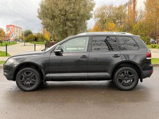 2008 Volkswagen Touareg I Рестайлинг, чёрный, 895000 рублей, вид 4