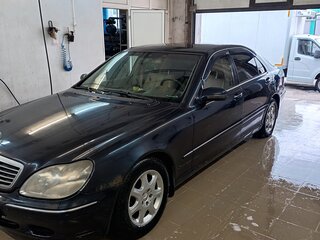 2000 Mercedes-Benz S-Класс 500 IV (W220), синий, 2500000 рублей, вид 1