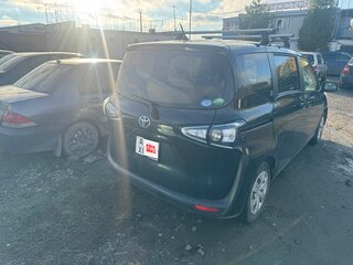 2020 Toyota Sienta II Рестайлинг, чёрный, 1290000 рублей, вид 4