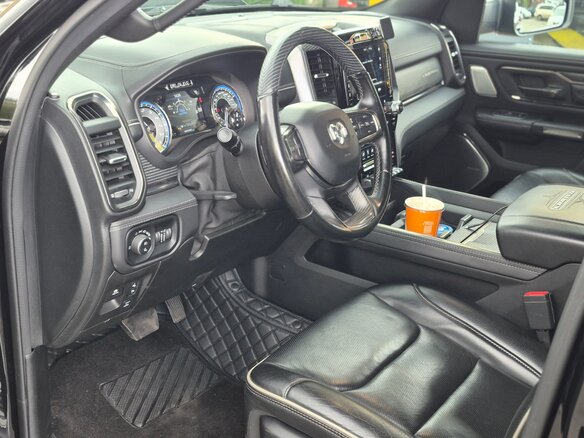 2020 Ram 1500 Quad Cab V, чёрный, 5600000 рублей - вид 9