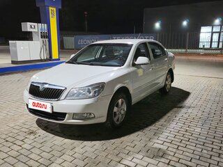 2012 Skoda Octavia II (A5) Рестайлинг, белый, 650000 рублей, вид 1