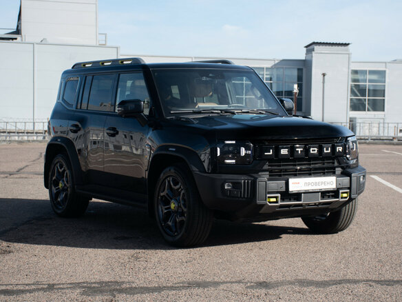 2024 Jetour T2, чёрный, 3397000 рублей - вид 2