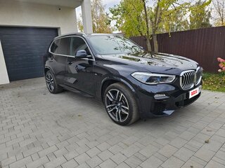 2020 BMW X5 40d IV (G05/G18), синий, 7700000 рублей, вид 2