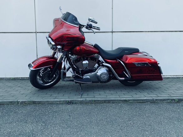 2004 Harley-Davidson Electra Glide, красный, 800000 рублей - вид 2