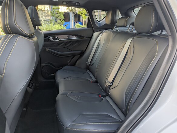 2026 Geely Coolray (Binyue L) I Рестайлинг 2, серый, 2700000 рублей - вид 20