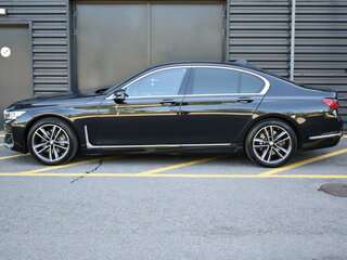 2019 BMW 7 серии 730d xDrive VI (G11/G12) Рестайлинг, чёрный, 6990000 рублей, вид 2