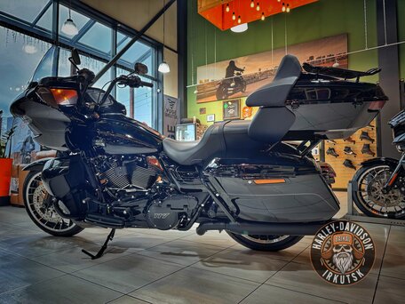 2026 Harley-Davidson Road Glide Limited, чёрный, 4550000 рублей, вид 4