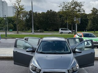 2014 Chevrolet Aveo II, серый, 690000 рублей, вид 2