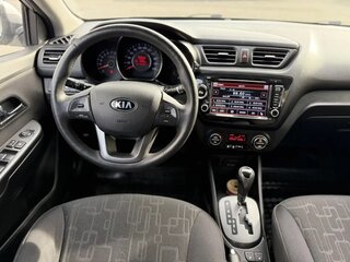 2013 Kia Rio 4-speed III, серый, 810000 рублей, вид 5