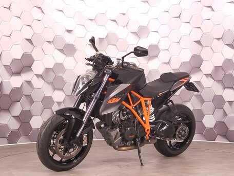 2015 KTM 1290 Super Duke R, чёрный, 899000 рублей, вид 2