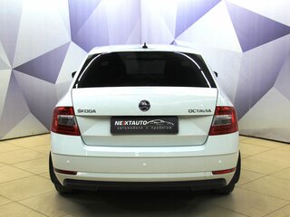 2017 Skoda Octavia III (A7) Рестайлинг, белый, 1098000 рублей, вид 5