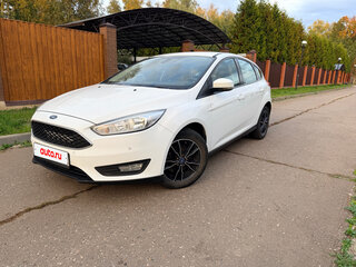 2015 Ford Focus III Рестайлинг, белый, 800000 рублей, вид 1