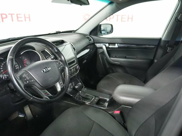 2017 Kia Sorento II Рестайлинг, бежевый, 2100000 рублей - вид 10