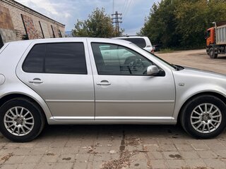 2004 Volkswagen Golf IV, серебристый, 430000 рублей, вид 4