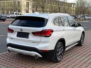 2022 BMW X1 Long 20Li sDrive II (F48) Рестайлинг, белый, 1679000 рублей, вид 4