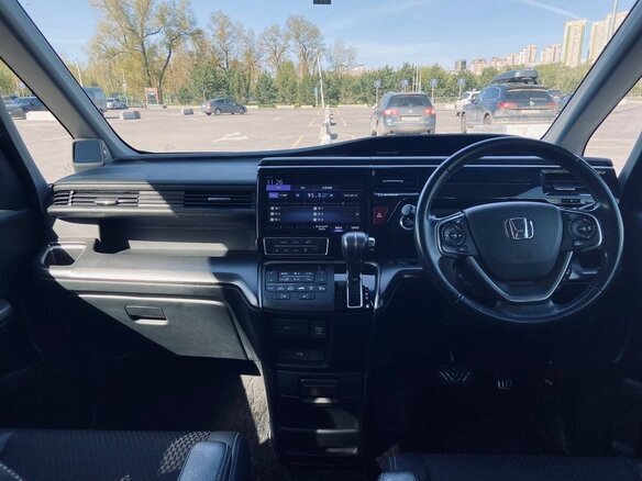 2017 Honda Stepwgn Spada V Рестайлинг, чёрный, 2390000 рублей - вид 24