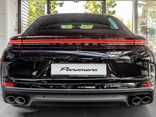 2026 Porsche Panamera 4 E-Hybrid III, чёрный, 21600000 рублей, вид 5