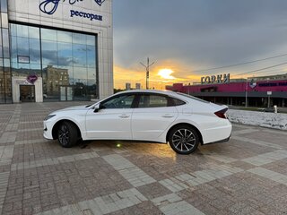 2021 Hyundai Sonata VIII (DN8), белый, 2730000 рублей, вид 3