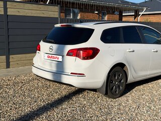 2013 Opel Astra J Рестайлинг, белый, 650000 рублей, вид 4