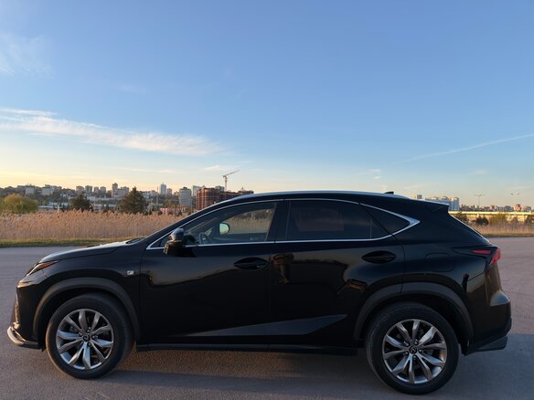 2020 Lexus NX 300 I Рестайлинг, чёрный, 3600000 рублей - вид 7