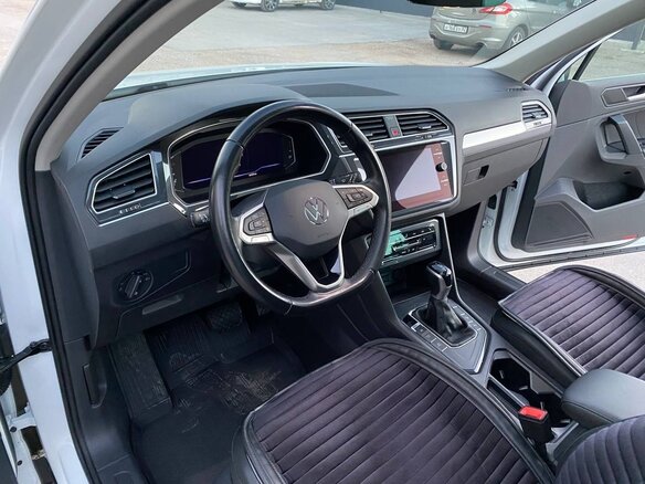2021 Volkswagen Tiguan II Рестайлинг, белый, 2800000 рублей - вид 19