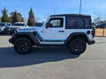 2025 Jeep Wrangler IV (JL) Рестайлинг, серебристый, 5505000 рублей - вид 4