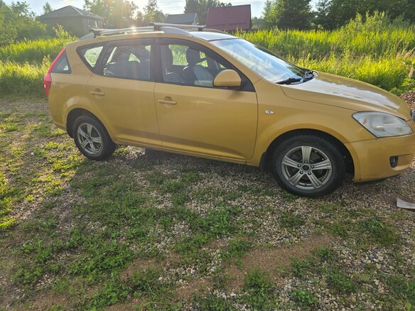 2009 Kia Ceed I, жёлтый, 620000 рублей - вид 1