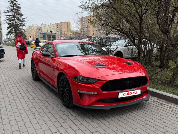 2019 Ford Mustang VI Рестайлинг, красный, 4700000 рублей