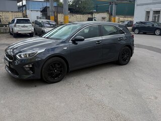 2018 Kia Ceed III, серый, 1600000 рублей, вид 5