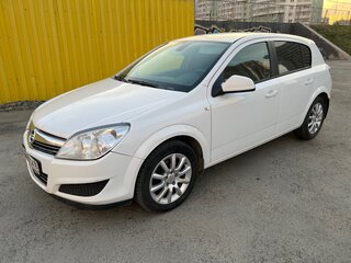 2011 Opel Astra H Рестайлинг, белый, 550000 рублей, вид 1