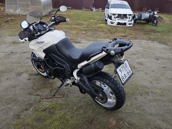 2008 Triumph Tiger 1050, белый, 550000 рублей - вид 12