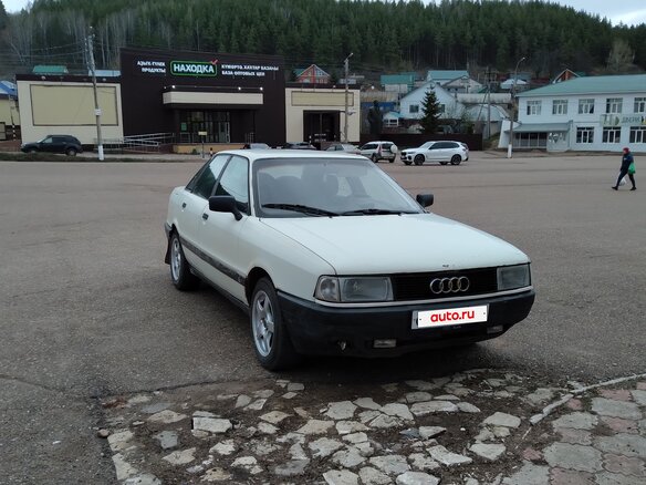 1987 Audi 80 IV (B3), белый, 157000 рублей