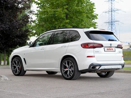 2022 BMW X5 40i IV (G05/G18), белый, 6890000 рублей, вид 2